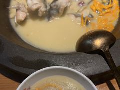 -咕嘟草帽鱼·牛奶一样的鲜鱼汤(天鹅湖万达广场店)