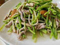 芹菜干子肉丝-丁来兴酒店(西街店)