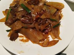 -八府香鸭·啫啫煲(华山路店)