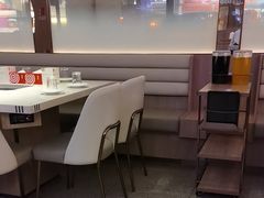-海底捞火锅(杭州庆春路夜宵主题店)