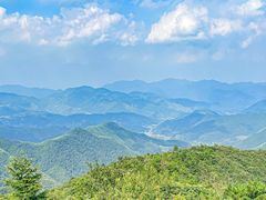 -浙东第一尖雪山欢乐谷