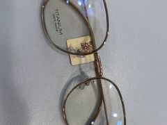 -美式眼镜·授权蔡司.依视路.尼康.豪雅.明月(南翔印象城店)