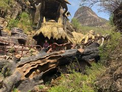 -大平台龙居瀑布旅游区