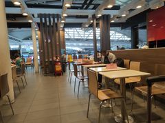大堂-麦当劳(广州南站店)