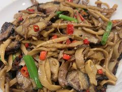 -湖南人家湘菜馆(镇江路店)