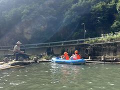 -安吉龙王山峡谷漂流