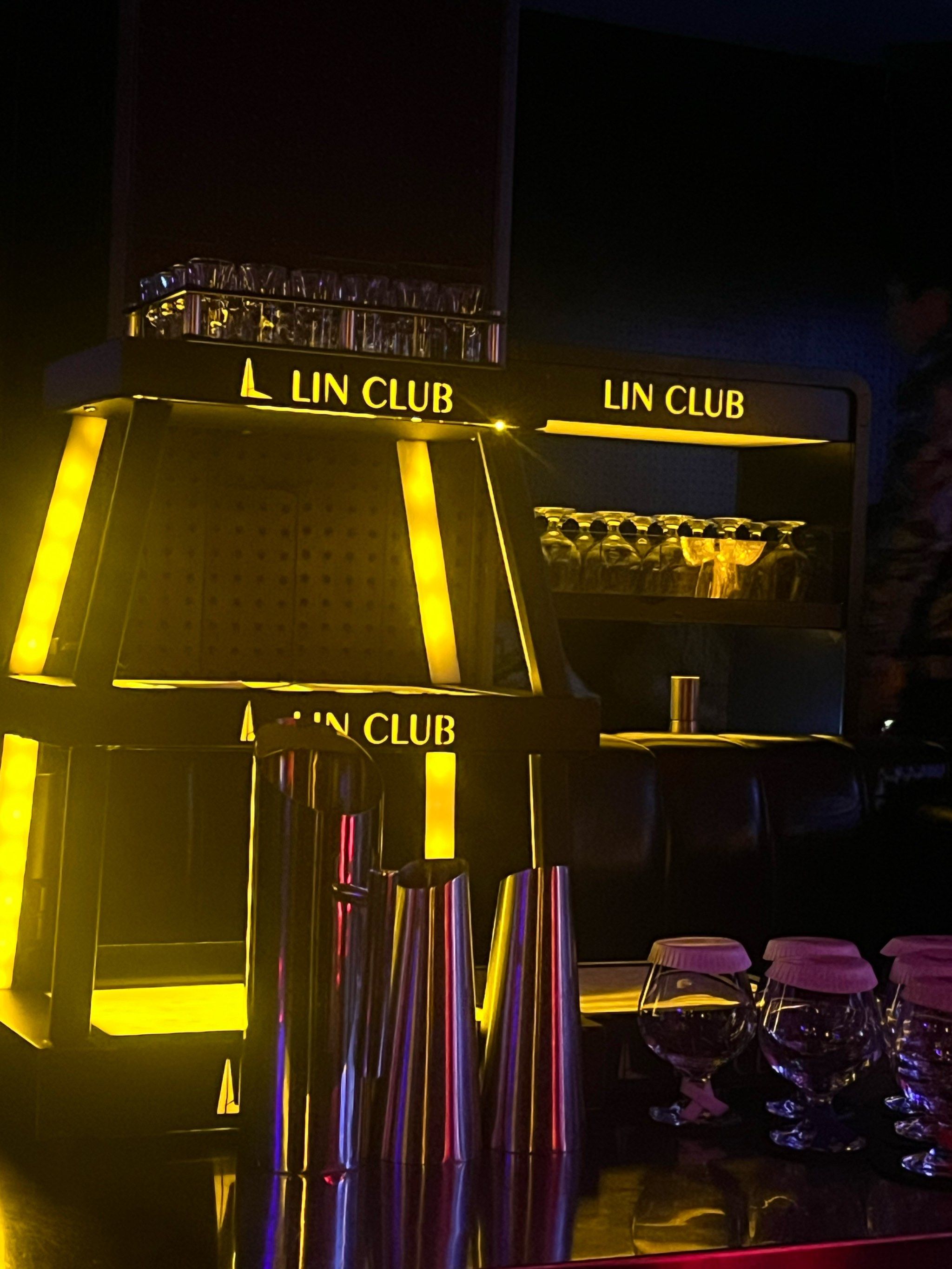 过年之前和姐妹们来lin02club02快乐[礼花]一下