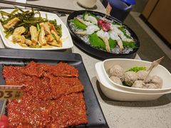 -海底捞火锅(曹安公路店)