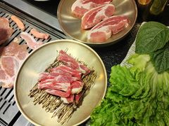-臻牛烤肉