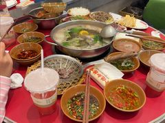 -潮汕·草根牛肉档(上海荟聚城市集市店)