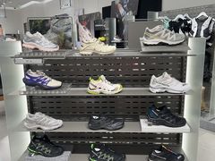 -SALOMON萨洛蒙(青岛海信店)