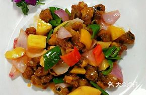 Pineapple Stir-fried Pork