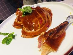 精品烤鸭-悦江(梅奔中心店)