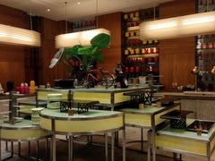 -华邑酒店·鲜艳全日自助餐厅