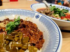大碗卤肉面-遇见小面(白云机场T2安检外店)