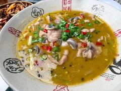 -土砂锅生态山庄·非遗砂锅雅鱼
