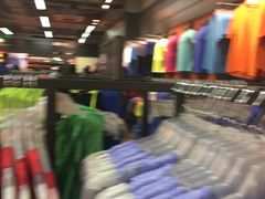 -NIKE上海青浦换季优惠店