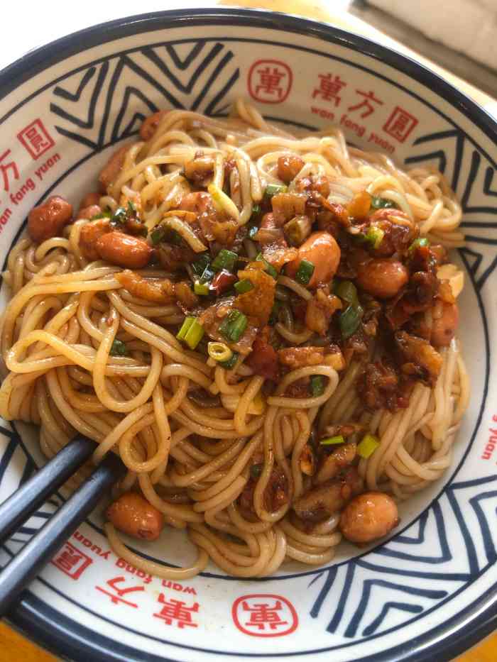 万方圆拌粉瓦罐汤(赣州华坚步行街店)-"拌粉吃了好几次了,点评是第一