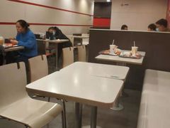 大堂-麦当劳(哈西万达店)