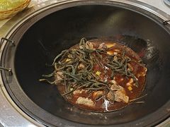 -人民公社铁锅炖·东北菜(卫国道店)
