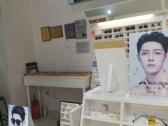 -诺柯视眼镜-蔡司依视路官方工厂店(淞南一店)