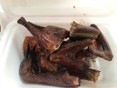 炭烧乳鸽-老字号蛇口德记烧腊饭店·海鲜加工
