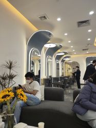 -苏奇发型·烫发染发