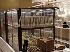 面包甜点陈列柜-奈雪的茶(华侨城创意园店)