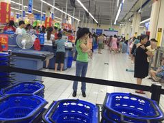 -沃尔玛(前山店)
