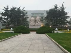 -中共上海市委党校 上海行政学院