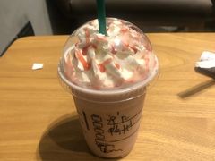 草莓白巧克力星冰乐-星巴克臻选(成都宽窄巷子店)