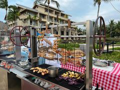 -亚龙湾希尔顿自助餐厅·海鲜·烧烤·沙滩BBQ·现场乐队