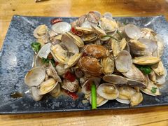 辣炒花蛤-老东镇啤酒屋海鲜加工·蒸汽海鲜·海鲜烧烤(台东店)