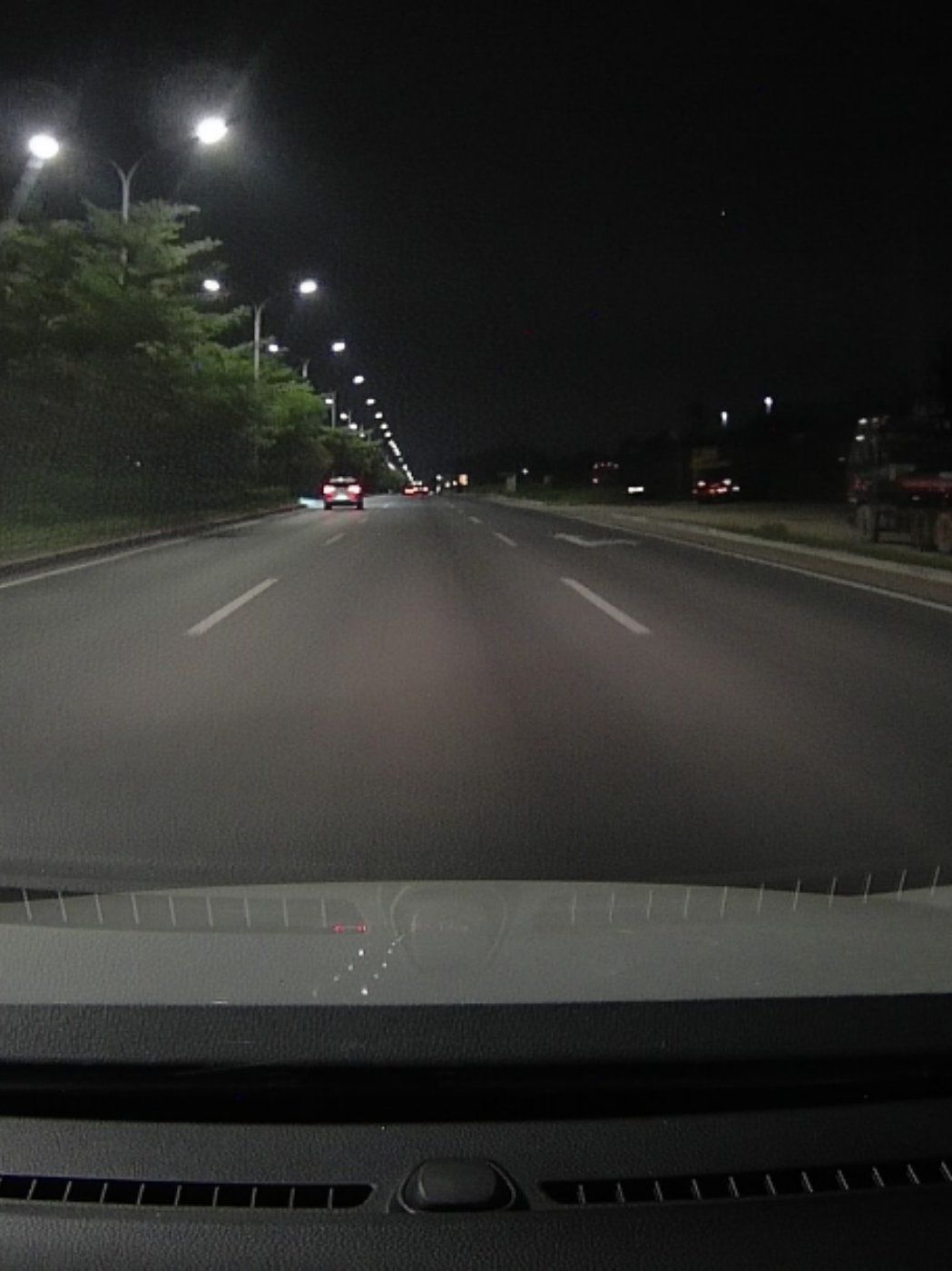 夜晚驾车的快乐时光