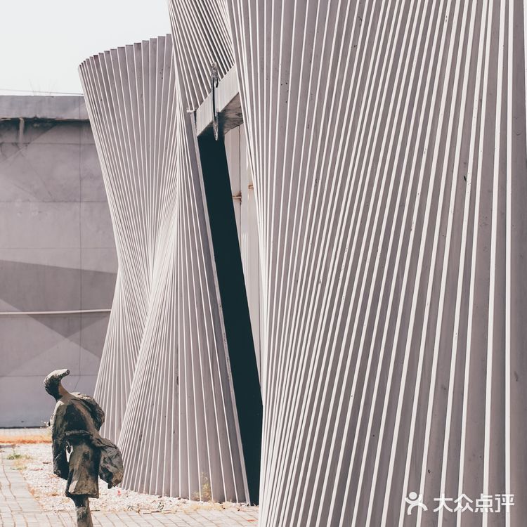 深圳0元小众拍照地|巨型创意雕塑有谁能比