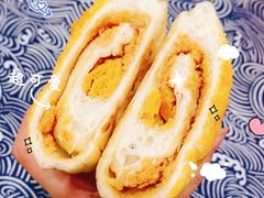 咸蛋超人-木子木水日式烫面包(杭州首店)