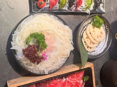 -湊湊火锅·茶憩(杭州湖滨银泰in77店)