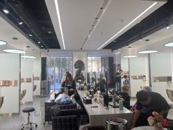 -Z.X HAIR SALON张新美业