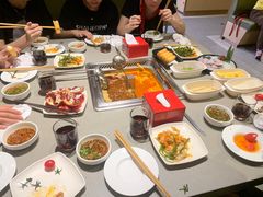 -海底捞火锅(曹安公路店)