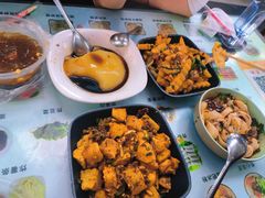 -黄妈伤心凉粉总店(名店街店)