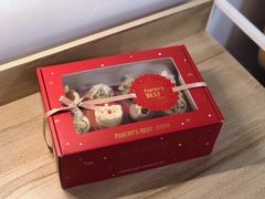圣诞奇遇迷你12个装杯蛋糕礼盒-派悦坊·甜品·蛋糕(日坛店)