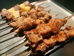 烤羊肉串-阿里家·新疆烤肉酒場 by MIG