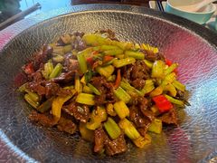 -魏铭鱼头捞饭(晋阳路店)