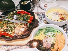 -云海肴·汽锅鸡·云南菜(天山百盛优客店)