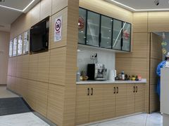 -瑞尔齿科(南京东路名人诊所)