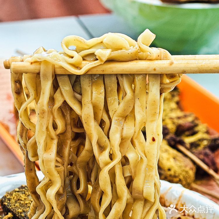 离开合肥前，只想吃碗黏黏糊糊的东北麻辣烫❗