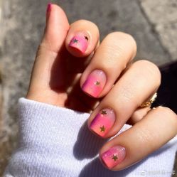 -Pink You美甲洗眉纹绣定制中心