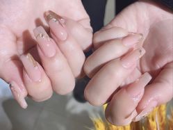 -悦指间美甲美睫