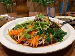 老滇凉米线-老滇山寨•云南特色菜•地方菜•民族风情歌舞表演(金碧店)