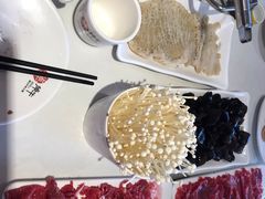 -焯牛潮汕牛肉火锅(云峰街创始店)
